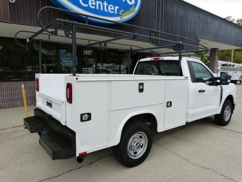 Used 2024 Ford F250 XL w/ XL Chrome Package image 5