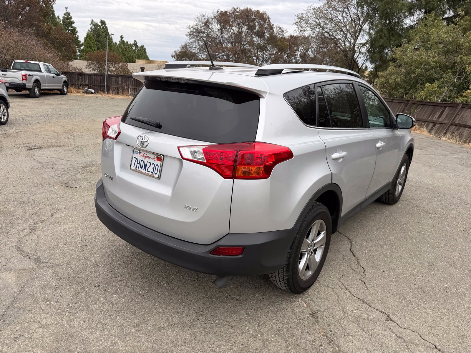 Used 2015 Toyota RAV4 XLE FWD image 5
