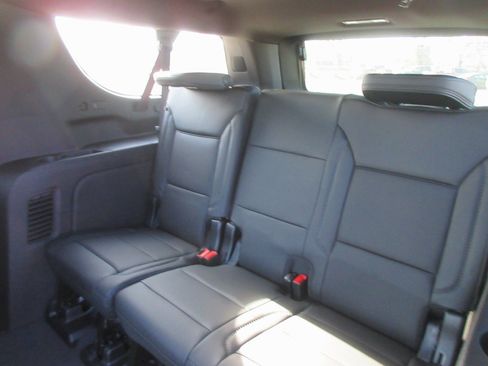 New 2026 GMC Yukon XL Denali w/ Denali Reserve Package image 15