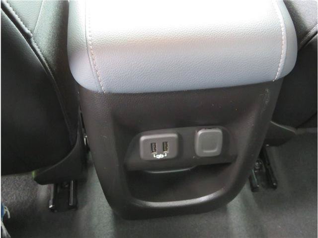 Used 2022 Chevrolet Colorado Z71 w/ Safety Package AWD/4WD image 11