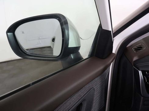 Used 2022 Nissan Rogue SV AWD/4WD image 32