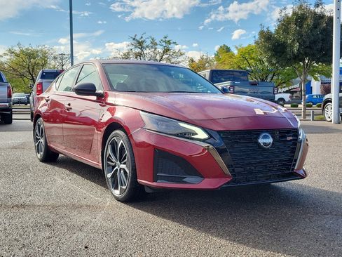 New 2025 Nissan Altima 2.5 SR image 8