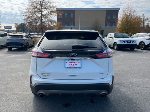 Used 2020 Ford Edge SEL image 16