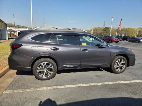 Used 2022 Subaru Outback Touring XT image 10