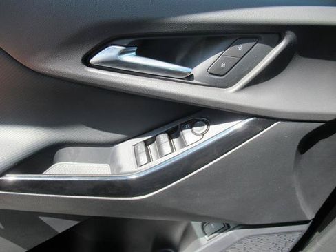 Certified 2026 Chevrolet Equinox LT w/ Convenience Package II FWD image 19
