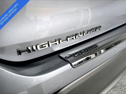 Used 2023 Toyota Highlander Platinum FWD image 41