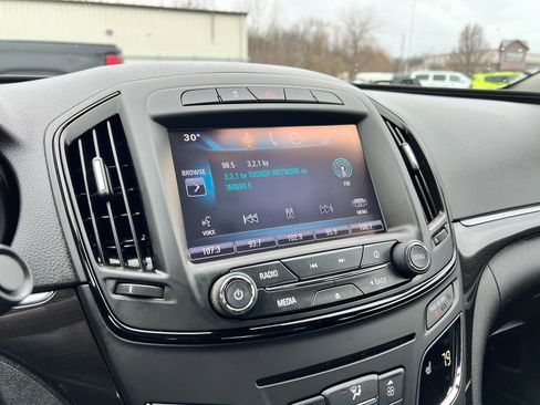 Used 2015 Buick Regal image 15