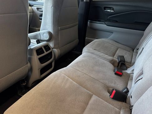 Certified 2019 Honda Pilot LX image 12
