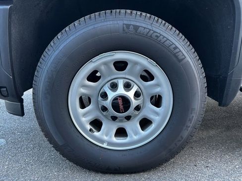 New 2024 GMC Sierra 2500 Pro image 9