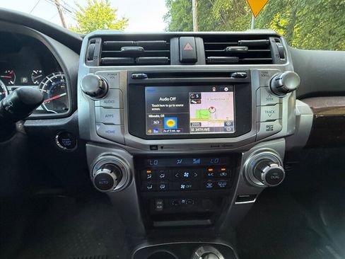 Used 2018 Toyota 4Runner Limited image 18