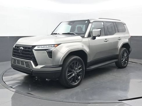Used 2024 Lexus GX 550 w/ Cold Area Package AWD/4WD image 25