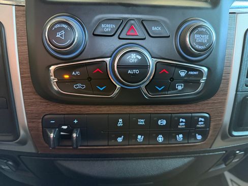 Used 2016 RAM 2500 Laramie AWD/4WD image 14