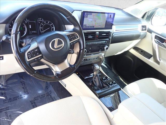 Used 2020 Lexus GX 460 Luxury w/ Accessory Package AWD/4WD image 11