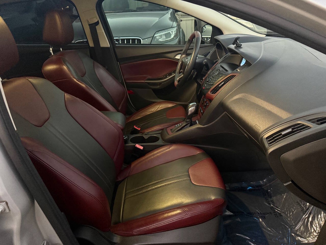 Used 2012 Ford Focus SE FWD image 14