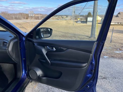 Used 2020 Nissan Rogue SL image 34