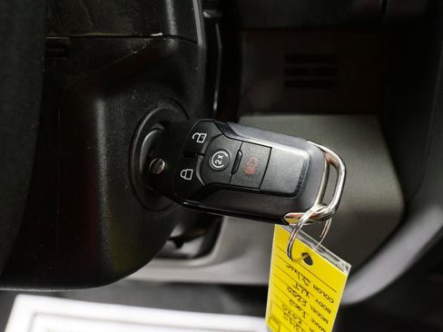 Used 2020 Ford F250 XLT image 31