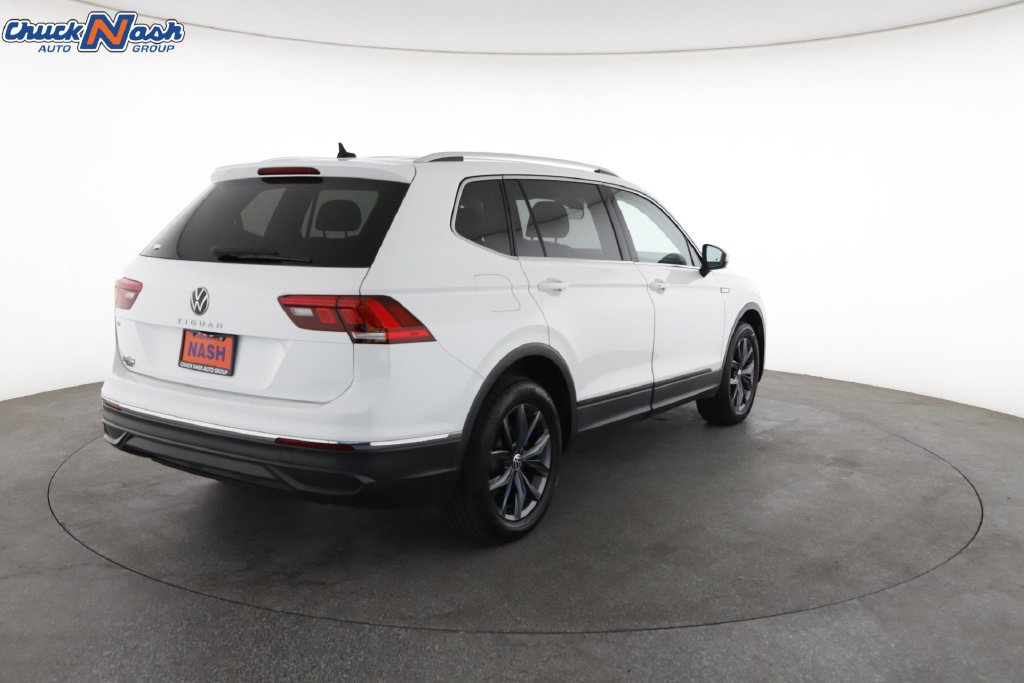 Used 2022 Volkswagen Tiguan SE FWD image 12