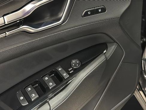 Used 2025 Kia Sportage SX Prestige image 22