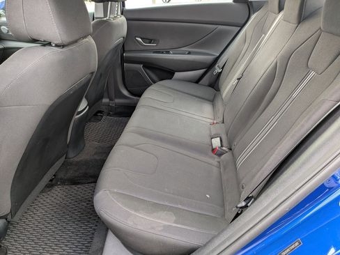 Used 2021 Hyundai Elantra SEL image 25