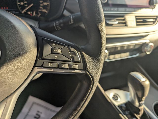 Certified 2025 Nissan Altima 2.5 SV FWD image 18