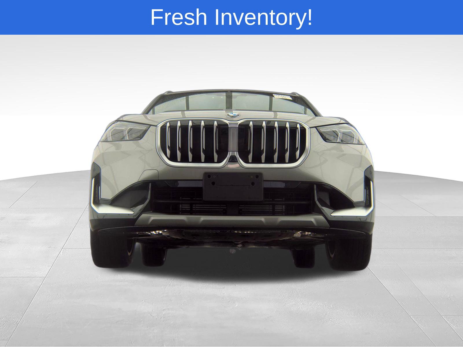 Used 2025 BMW X1 xDrive28i w/ Premium Package AWD/4WD image 3