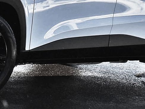 Used 2025 Chevrolet Trax ACTIV w/ Sunroof Package image 27