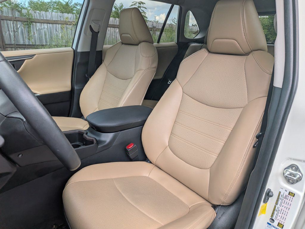 Used 2022 Toyota RAV4 Limited AWD/4WD image 12