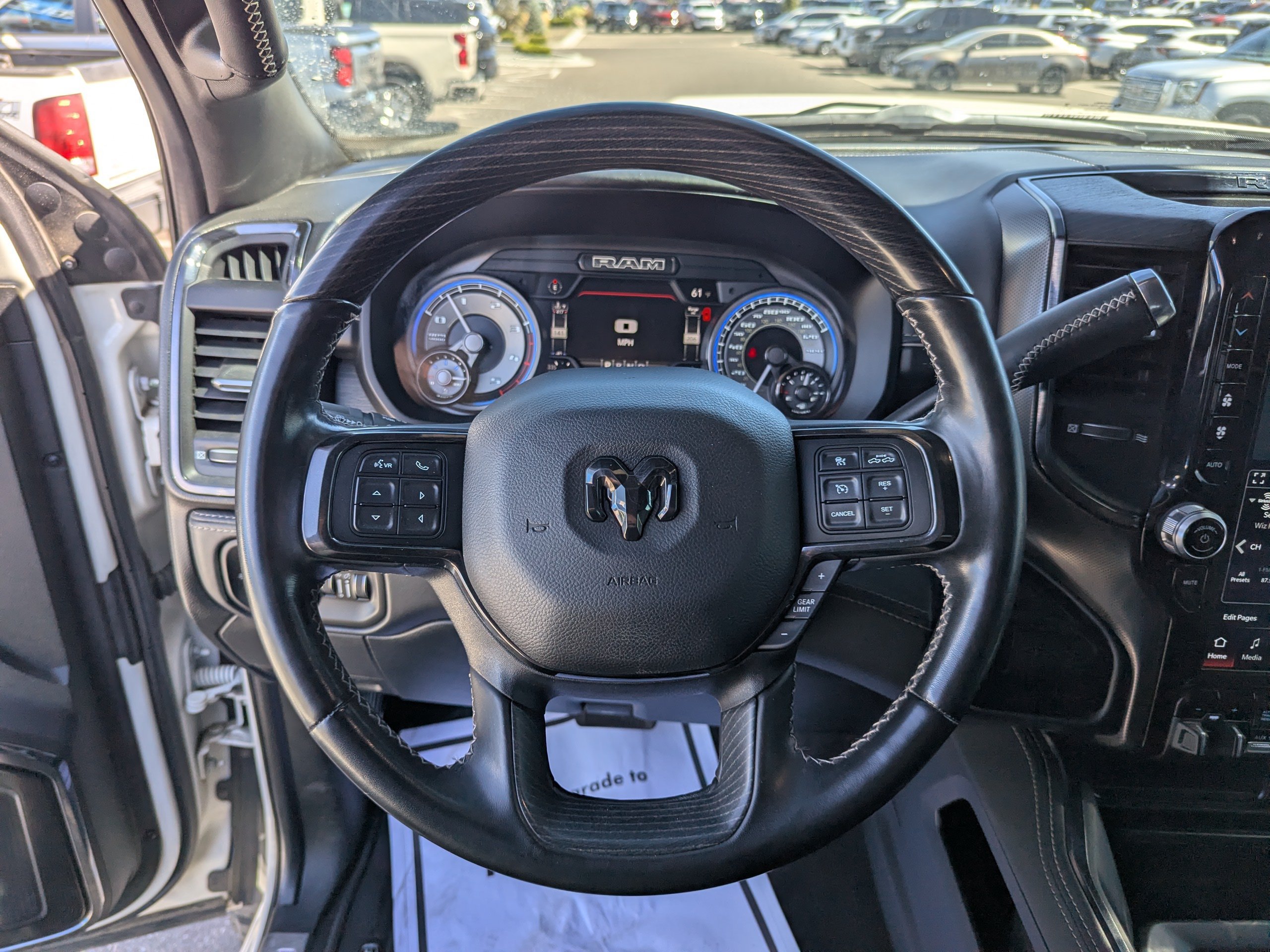 Used 2022 RAM 3500 Limited AWD/4WD image 16