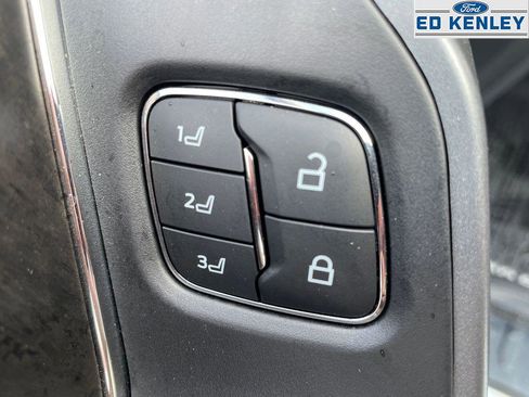 Used 2025 Ford F350 Lariat w/ Lariat Ultimate Package image 28