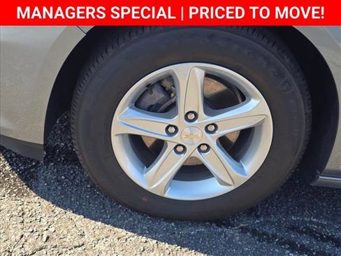 New 2025 Chevrolet Malibu LS image 21