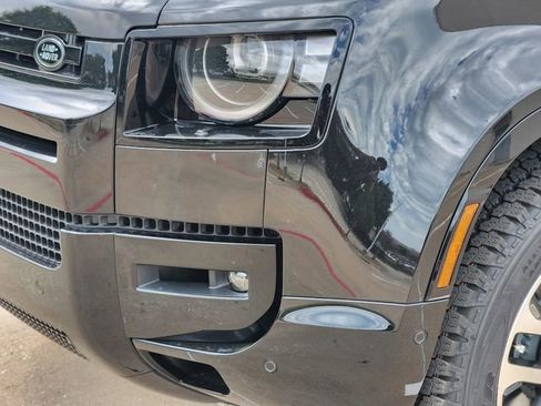 New 2026 Land Rover Defender 110 X-Dynamic SE AWD/4WD image 5