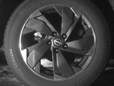 Used 2025 Nissan Rogue SV AWD/4WD image 12