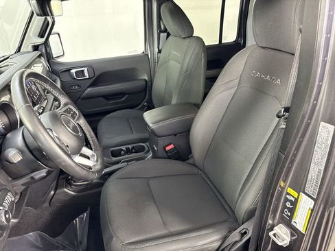 Used 2021 Jeep Wrangler Unlimited Sahara AWD/4WD image 19