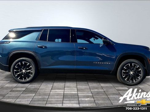 New 2026 Chevrolet Traverse LT w/ Sun and Wheel Package image 19