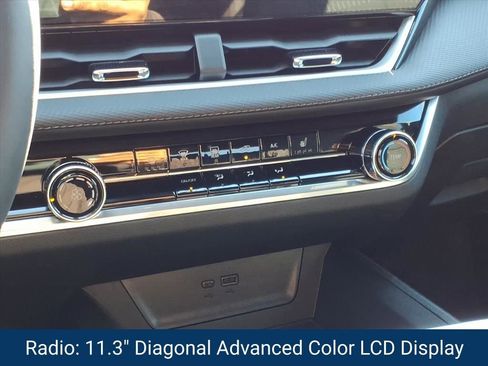 New 2026 Chevrolet Equinox LT w/ Safety and Technology Package image 4