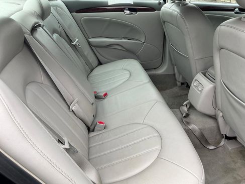 Used 2009 Buick Lucerne CXL FWD image 10