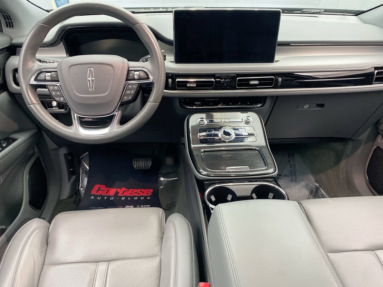 Used 2023 Lincoln Nautilus Reserve AWD/4WD image 15