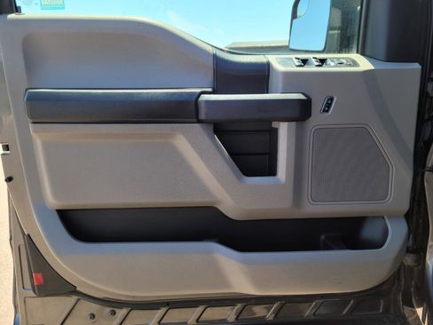 Used 2017 Ford F150 XL w/ Equipment Group 101A Mid AWD/4WD image 8