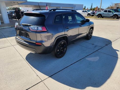 Used 2021 Jeep Cherokee Latitude Plus image 5
