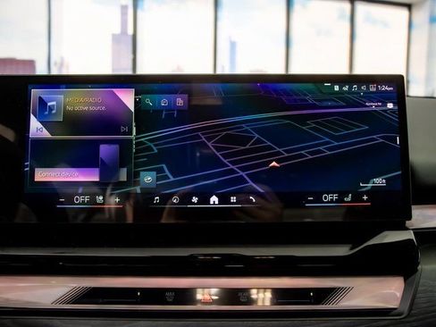 New 2026 BMW 550e xDrive w/ Premium Package image 18