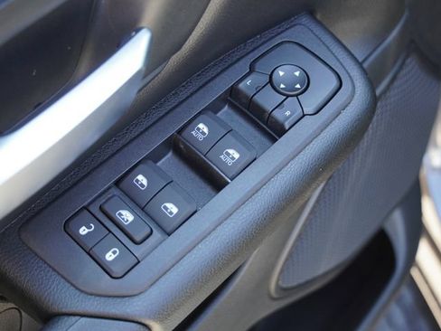New 2026 RAM 1500 Express AWD/4WD image 18