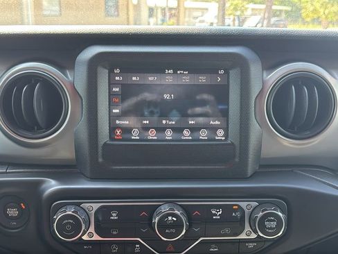 Used 2021 Jeep Gladiator Sport AWD/4WD image 23