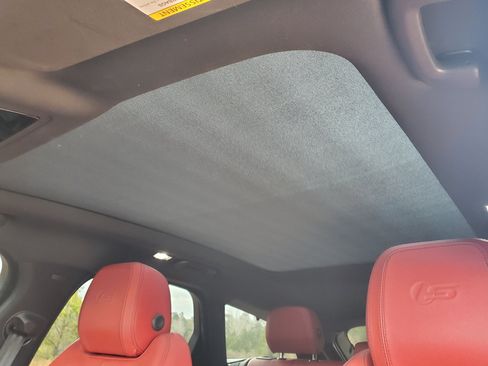 Used 2018 Jaguar XF First Edition image 28