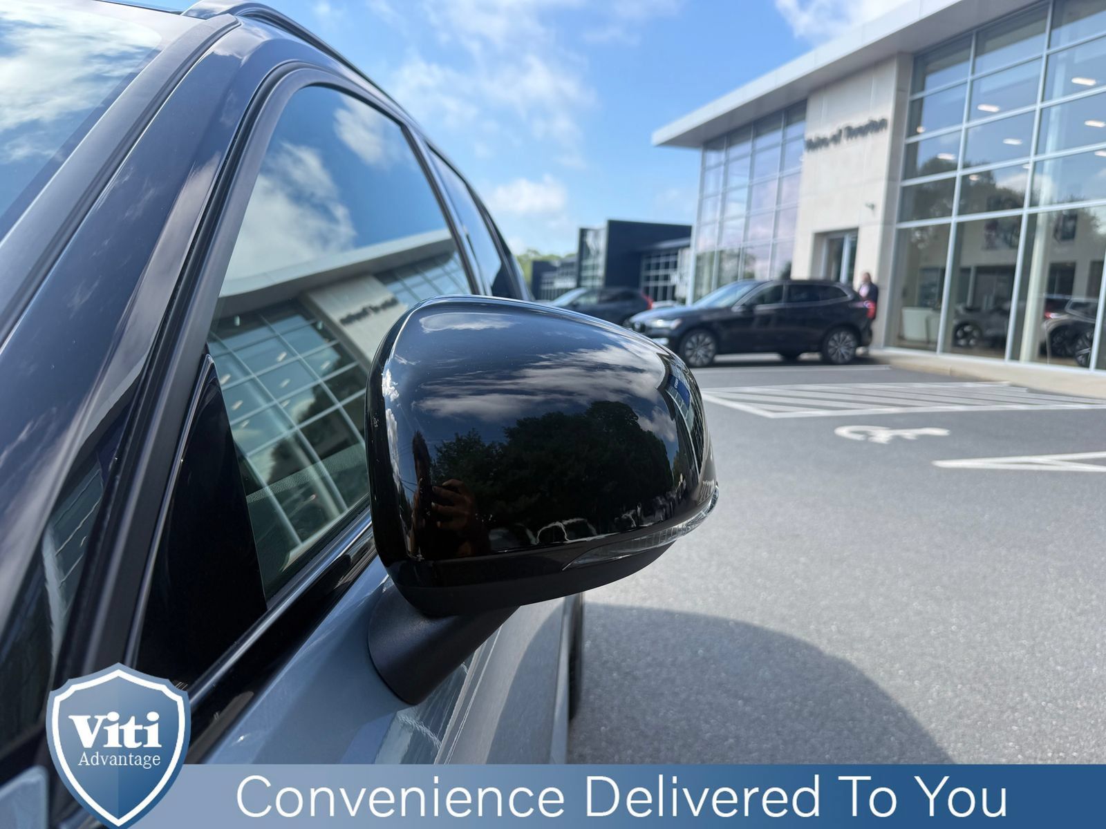 Certified 2023 Volvo XC40 Recharge Ultimate w/ Protection Package Premier AWD/4WD image 10