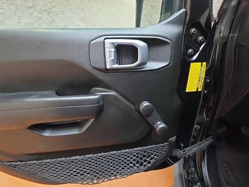 Used 2021 Jeep Wrangler Sport image 15