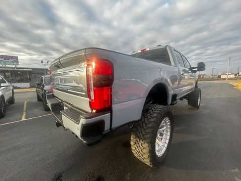 Used 2024 Ford F250 Platinum image 3