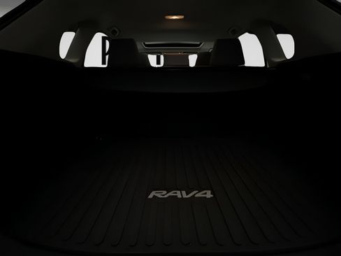 Used 2019 Toyota RAV4 XLE w/ Convenience Package AWD/4WD image 22