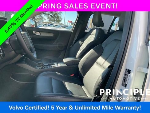 Certified 2025 Volvo XC40 B5 Core image 18