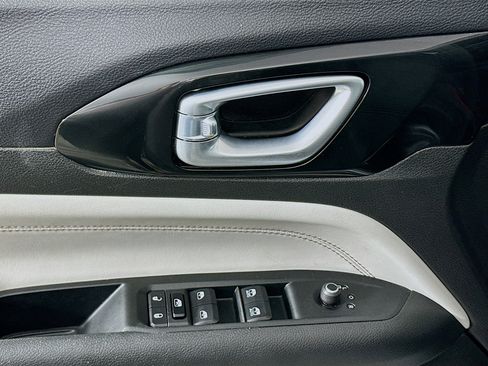 Used 2022 Jeep Compass Limited image 15