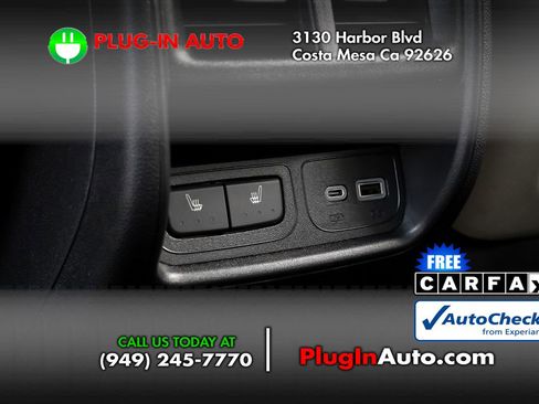 Used 2023 Cadillac XT4 Luxury w/ Cold Weather Package image 10